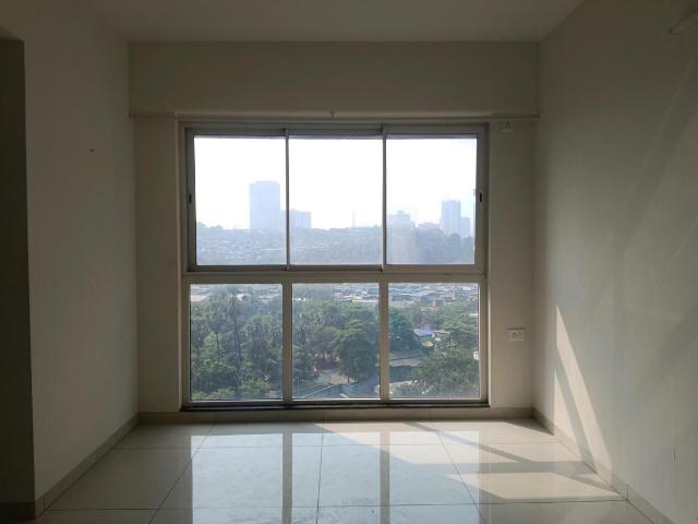 1 BHK Apartment in Kandivali East for resale Mumbai. The reference number is 15695039