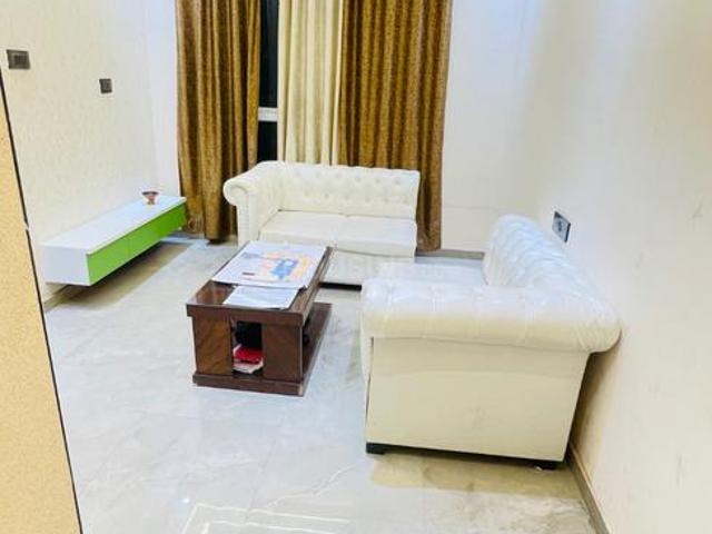 1 BHK Apartment in Kandivali East for resale Mumbai. The reference number is 15761796