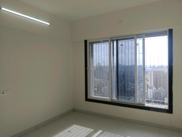 1 BHK Apartment in Kandivali East for resale Mumbai. The reference number is 15328078