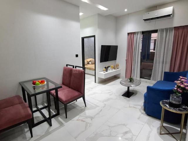 1 BHK Apartment in Kandivali East for resale Mumbai. The reference number is 16271559