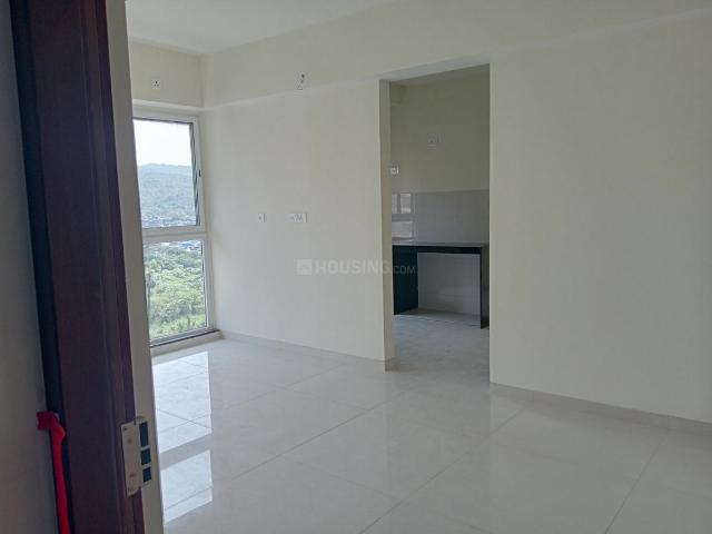 1 BHK Apartment in Kandivali East for resale Mumbai. The reference number is 17663548