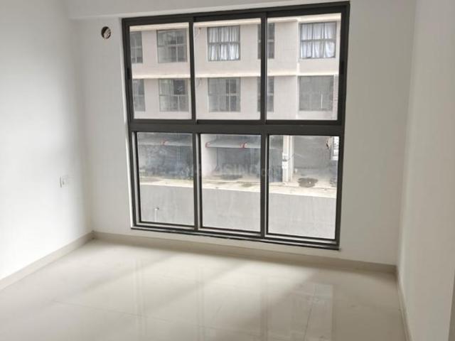 1 BHK Apartment in Kandivali East for resale Mumbai. The reference number is 17665039