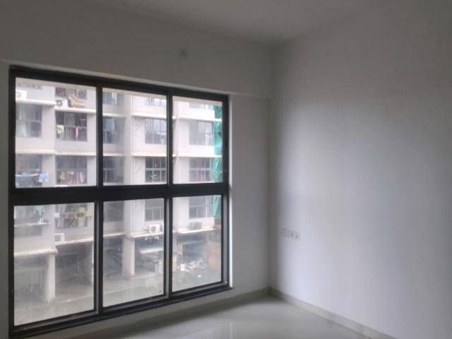 1 BHK Apartment in Kandivali East for resale Mumbai. The reference number is 17818779