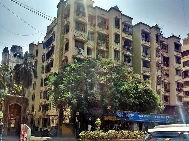 1 BHK Apartment in Kandivali East for resale Mumbai. The reference number is 17902510