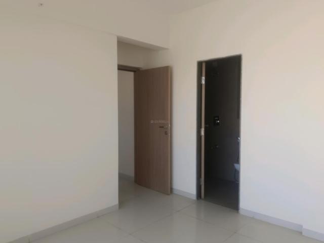 1 BHK Apartment in Kandivali East for resale Mumbai. The reference number is 18580184