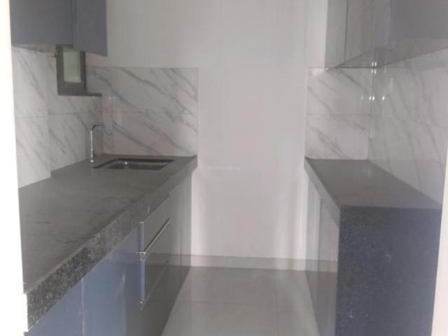 1 BHK Apartment in Kandivali East for resale Mumbai. The reference number is 18631036
