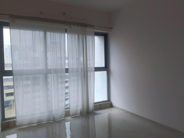 1 BHK Apartment in Kandivali East for resale Mumbai. The reference number is 18386216