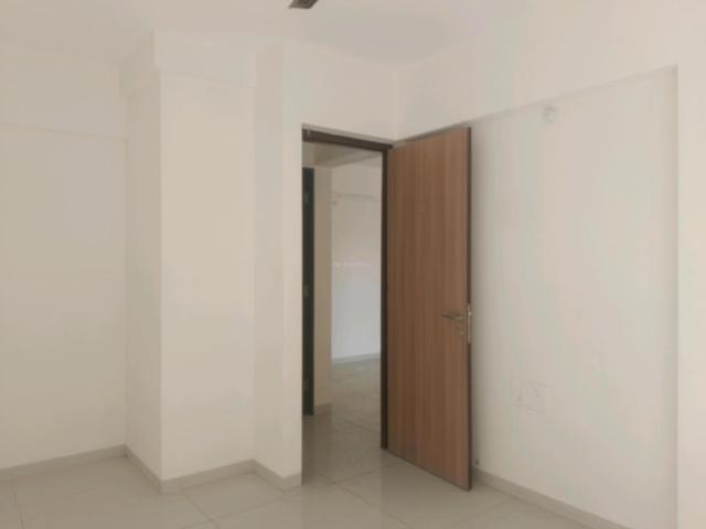 1 BHK Apartment in Kandivali East for resale Mumbai. The reference number is 19548488