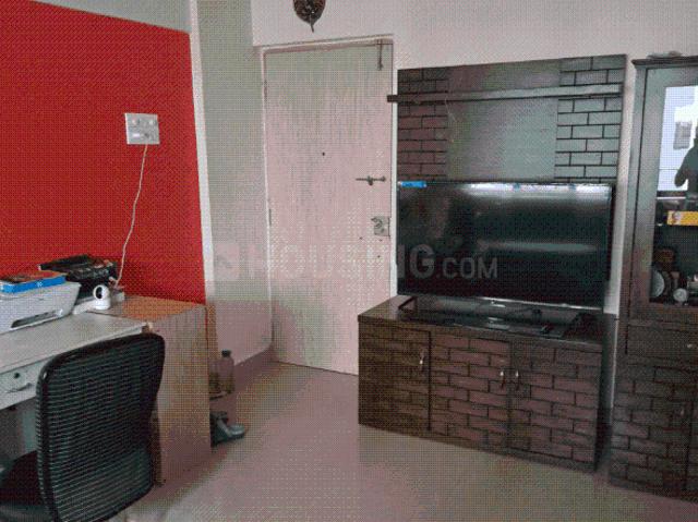 1 BHK Apartment in Kandivali East for resale Mumbai. The reference number is 19754773
