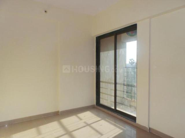 1 BHK Apartment in Kandivali East for resale Mumbai. The reference number is 19780385