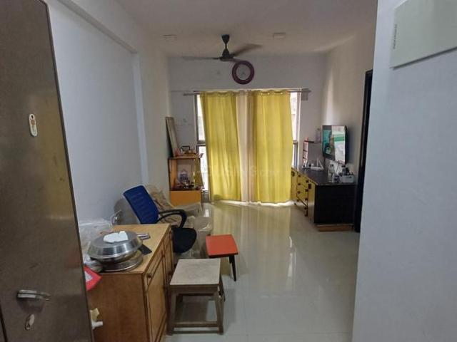1 BHK Apartment in Kandivali East for resale Mumbai. The reference number is 19935128