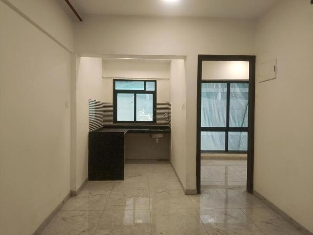 1 BHK Apartment in Kandivali East for resale Mumbai. The reference number is 19936775