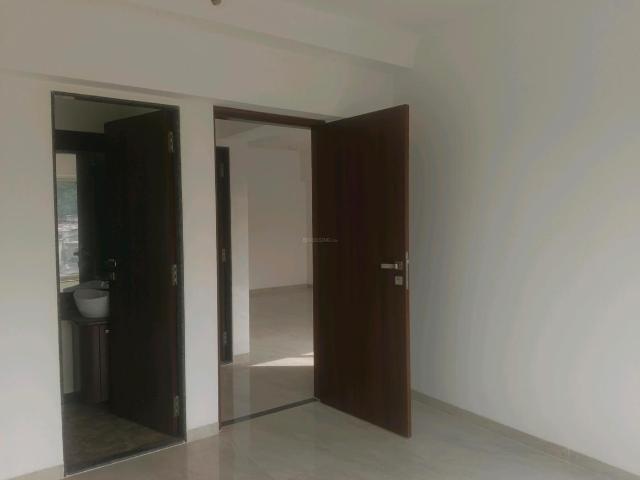 1 BHK Apartment in Kandivali East for resale Mumbai. The reference number is 20427964