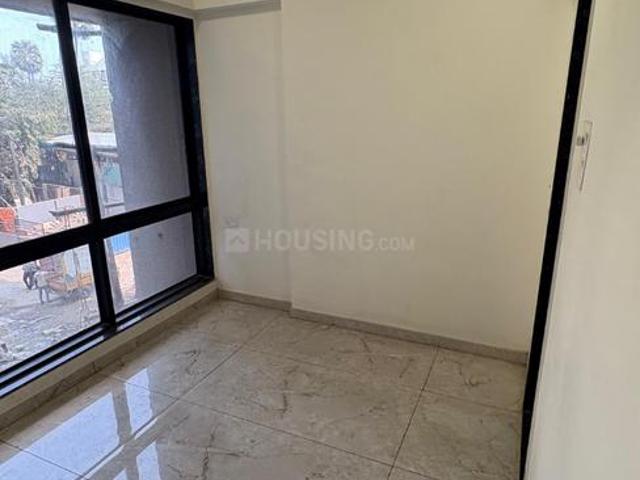 1 BHK Apartment in Kandivali East for resale Mumbai. The reference number is 20450192