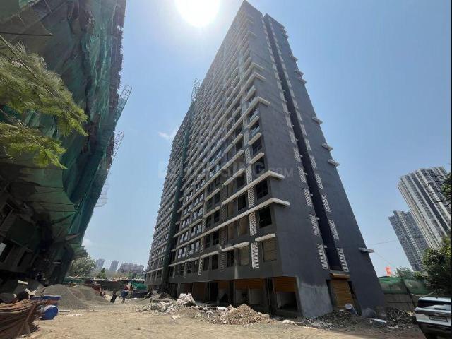 1 BHK Apartment in Kandivali East for resale Mumbai. The reference number is 20470555