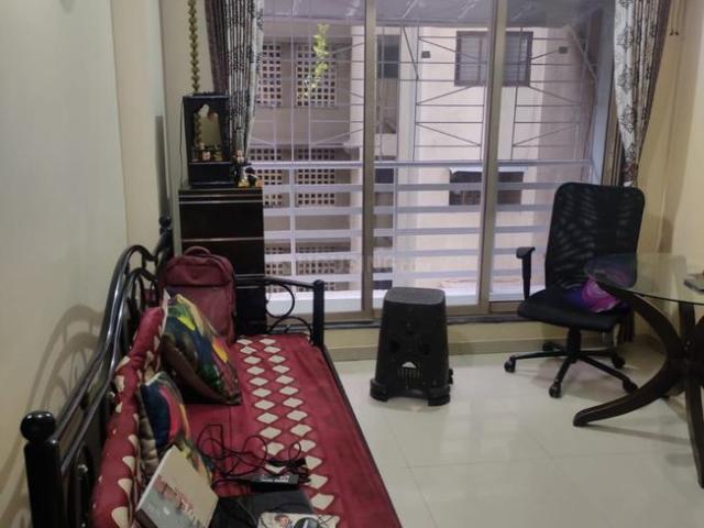 1 BHK Apartment in Kandivali East for resale Mumbai. The reference number is 20503191