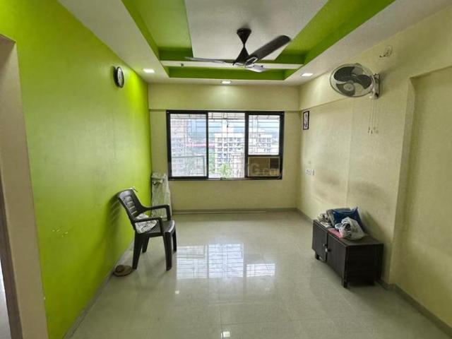 1 BHK Apartment in Kandivali East for resale Mumbai. The reference number is 20584166