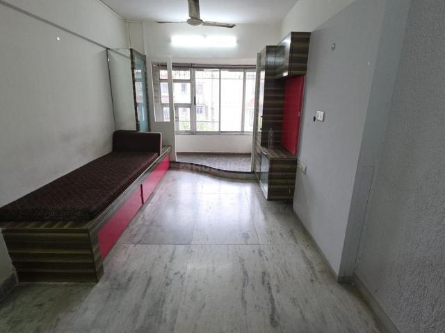 1 BHK Apartment in Kandivali East for resale Mumbai. The reference number is 20616694