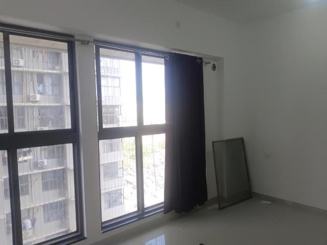 1 BHK Apartment in Kandivali East for resale Mumbai. The reference number is 20060548