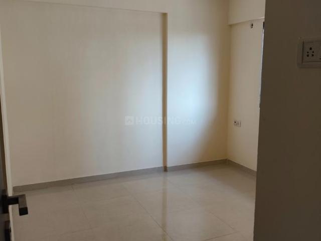 1 BHK Apartment in Kandivali East for resale Mumbai. The reference number is 20228603
