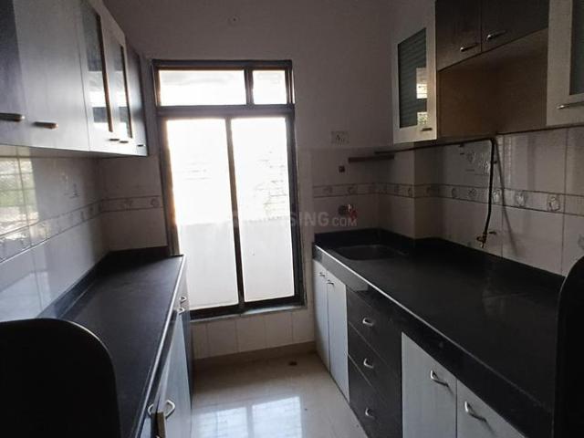 1 BHK Apartment in Kandivali East for resale Mumbai. The reference number is 20323346
