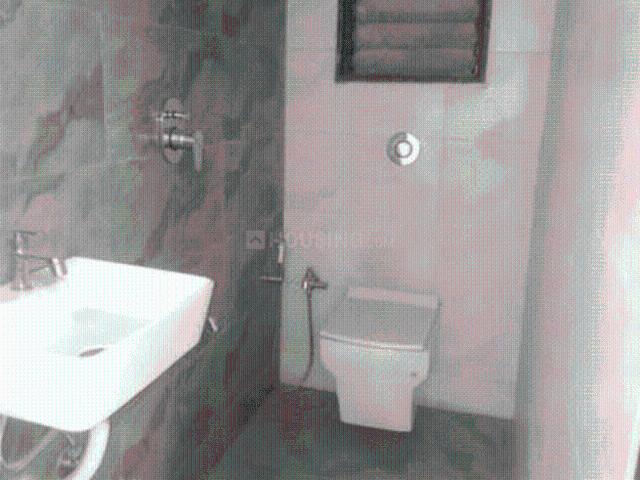 1 BHK Apartment in Kandivali East for resale Mumbai. The reference number is 20352658