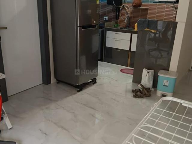 1 BHK Apartment in Kandivali East for resale Mumbai. The reference number is 20353701