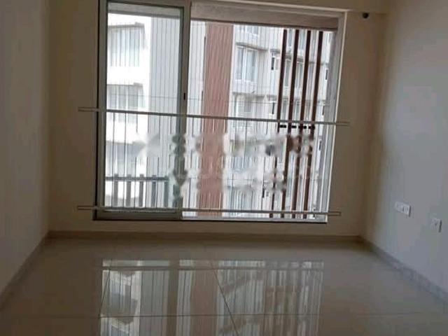 1 BHK Apartment in Kandivali East for resale Mumbai. The reference number is 20364677