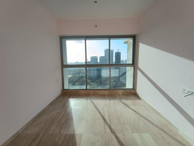 1 BHK Apartment in Kandivali East for resale Mumbai. The reference number is 20371990