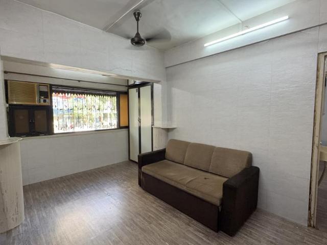 1 BHK Apartment in Kandivali West for rent Mumbai. The reference number is 20150337