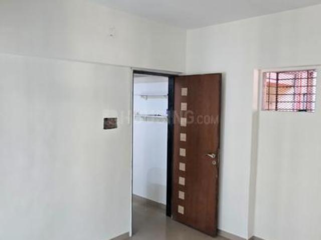 1 BHK Apartment in Kandivali West for resale Mumbai. The reference number is 19686011