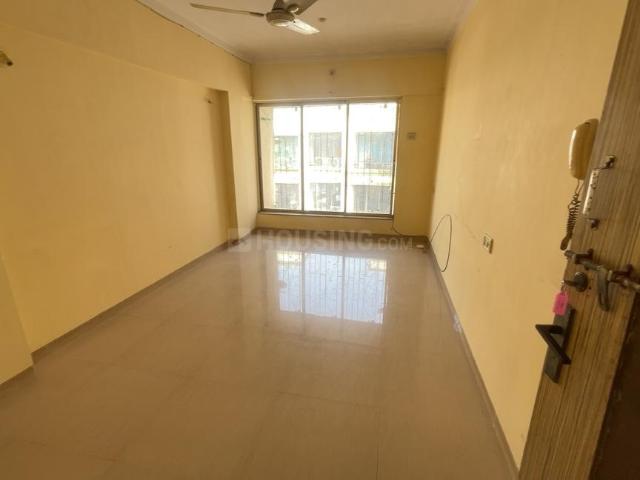 1 BHK Apartment in Kandivali West for resale Mumbai. The reference number is 16305965