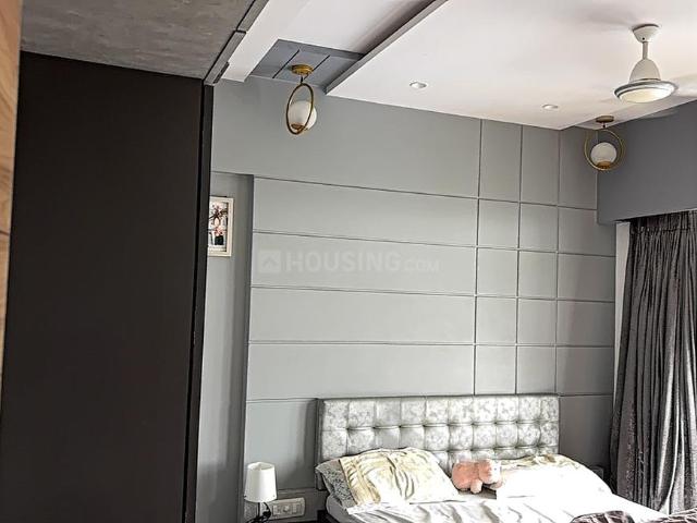 1 BHK Apartment in Kandivali West for resale Mumbai. The reference number is 17672726