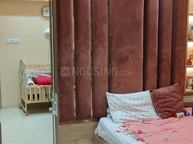 1 BHK Apartment in Kandivali West for resale Mumbai. The reference number is 18097230
