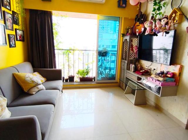 1 BHK Apartment in Kandivali West for resale Mumbai. The reference number is 18124574