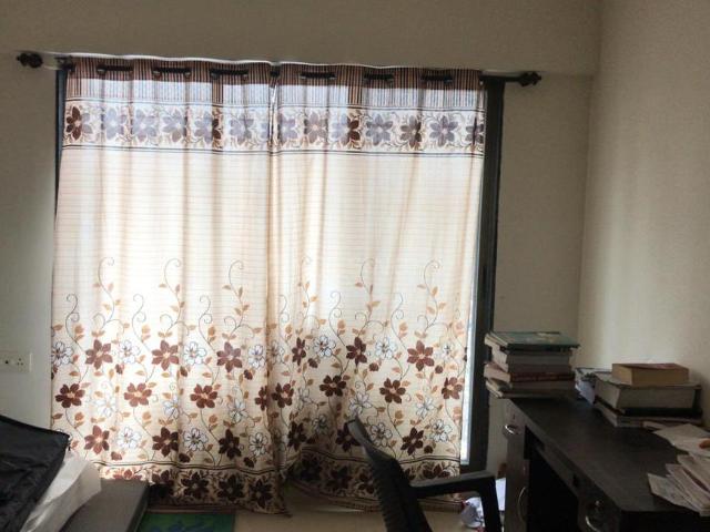 1 BHK Apartment in Kandivali West for resale Mumbai. The reference number is 19713174
