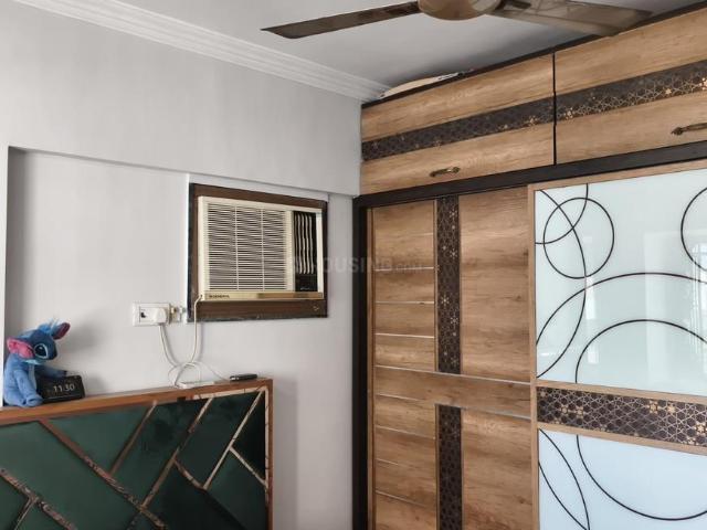 1 BHK Apartment in Kandivali West for resale Mumbai. The reference number is 19758702