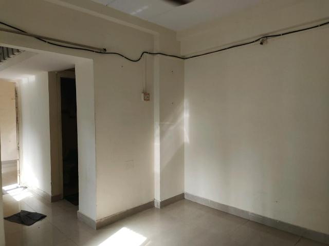 1 BHK Apartment in Kandivali West for resale Mumbai. The reference number is 20695613