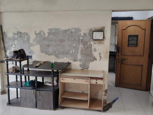 1 BHK Apartment in Kandivali West for resale Mumbai. The reference number is 20714332
