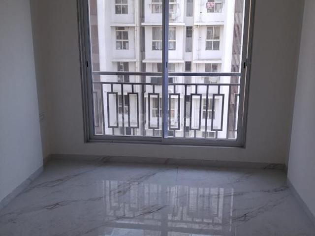 1 BHK Apartment in Kandivali West for resale Mumbai. The reference number is 20943646