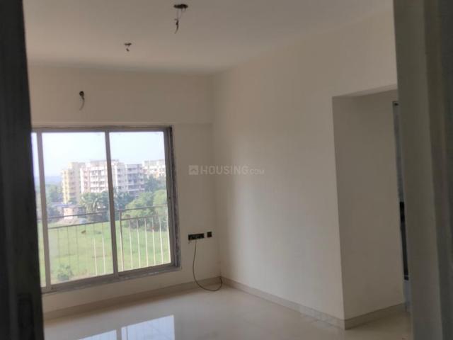 1 BHK Apartment in Kandivali West for resale Mumbai. The reference number is 20949843