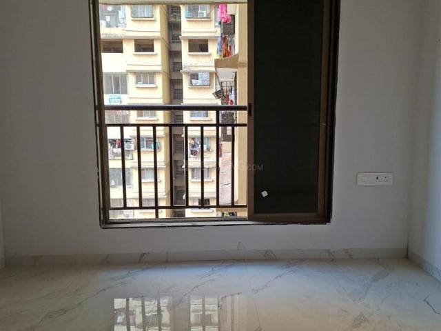 1 BHK Apartment in Kandivali West for resale Mumbai. The reference number is 20090147