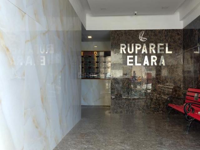 1 BHK Apartment in Kandivali West for resale Mumbai. The reference number is 20180842