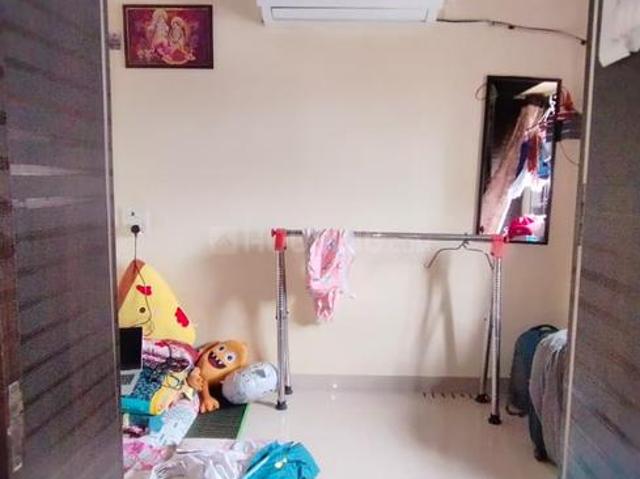 1 BHK Apartment in Kandivali West for resale Mumbai. The reference number is 20359317