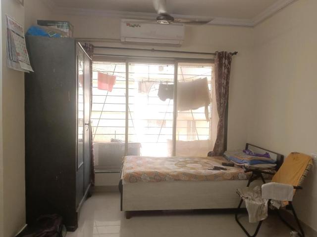 1 BHK Apartment in Kandivali West for resale Mumbai. The reference number is 20360964