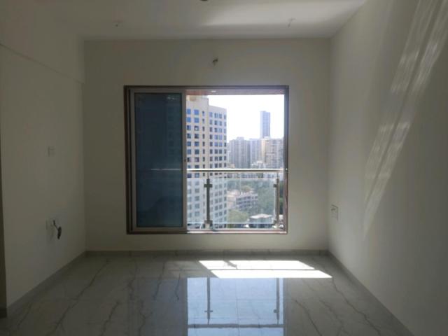 1 BHK Apartment in Kandivali West for resale Mumbai. The reference number is 20379848