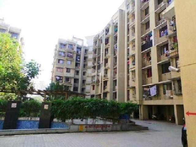 1 BHK Apartment in Kasarvadavali, Thane West for resale Ghodbunder Road. The reference number is 15782559
