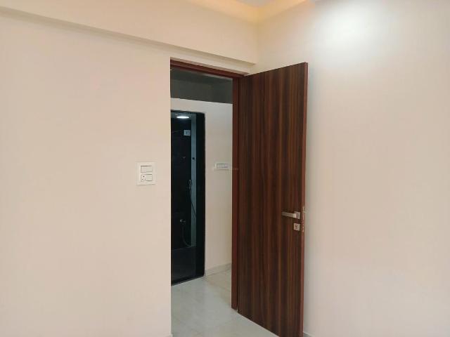 1 BHK Apartment in Kasarvadavali for rent Thane. The reference number is 8076156