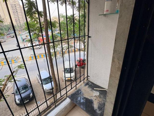 1 BHK Apartment in Kasarvadavali for rent Thane. The reference number is 13230973