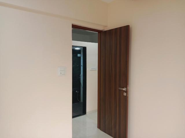 1 BHK Apartment in Kasarvadavali for rent Thane. The reference number is 17170785